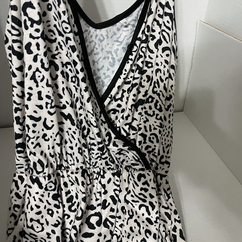 Romper - Picture 4 of 4